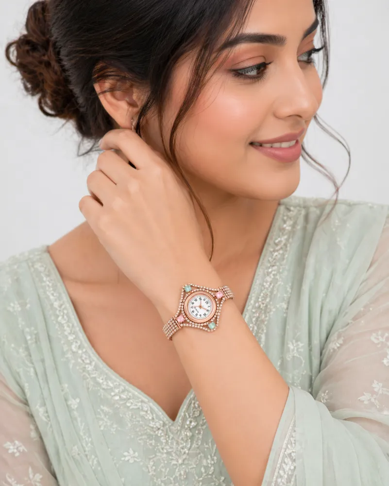 Elegant Rose Gold Crystal Floral Design Women's Bracelet Watch | Adjustable Chain Strap