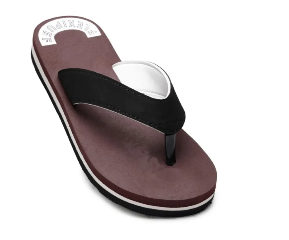 Generic Unisex Rubber Men's Slippers for Ultimate Comfort (Maroon)