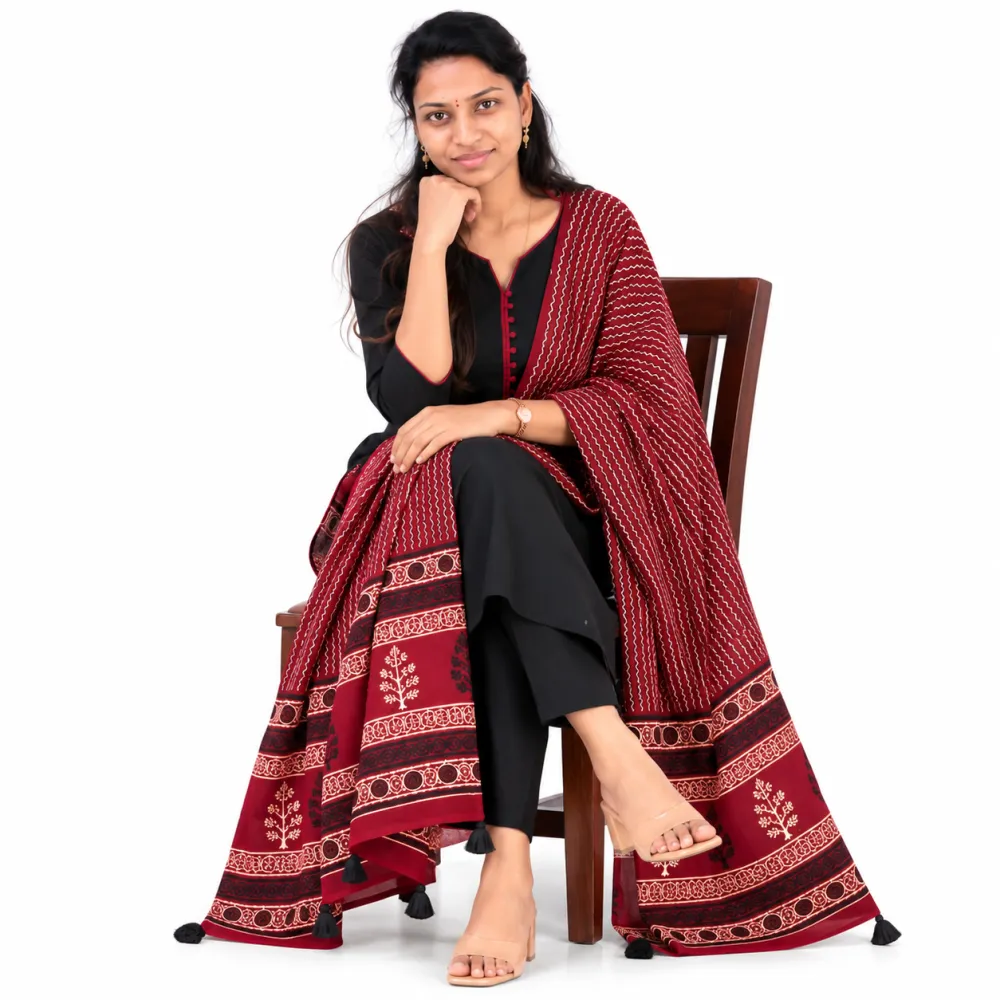 Rayon Kurti Pant Dupatta Set – Black & Maroon